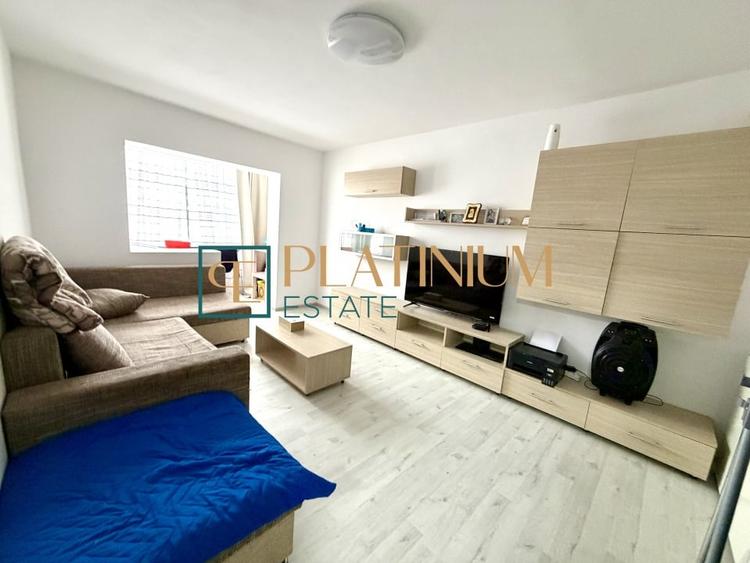 Apartament cu 4 camere decomandat, mobilat în Lipovei