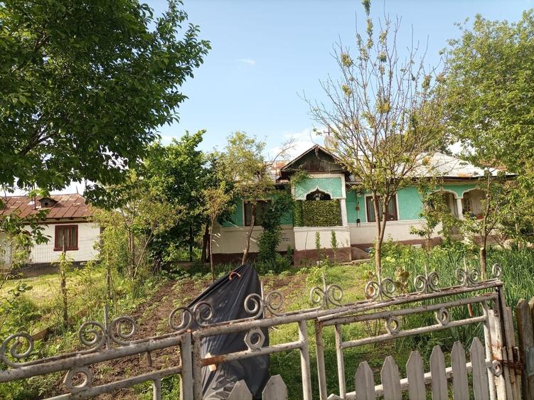 Casă cu 4 camere în Coșerele