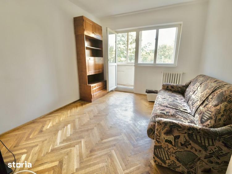 Apartament cu 3 camere decomandat în Dâmbu Pietros