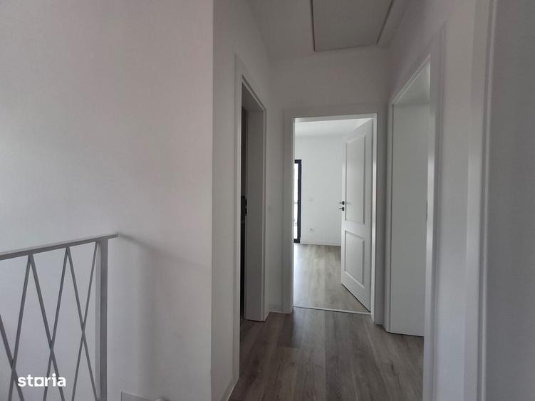 Casă cu 4 camere în Bucium
