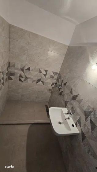 Apartament cu 4 camere decomandat în Libertății