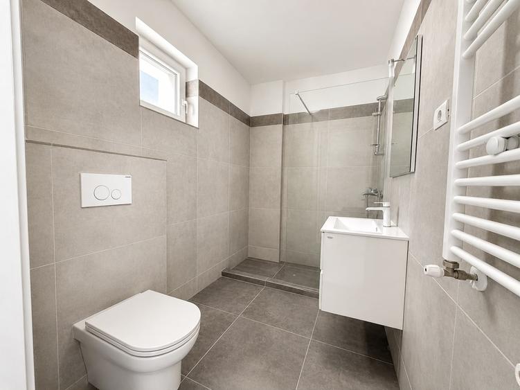 Apartament cu 2 camere decomandat în Năvodari