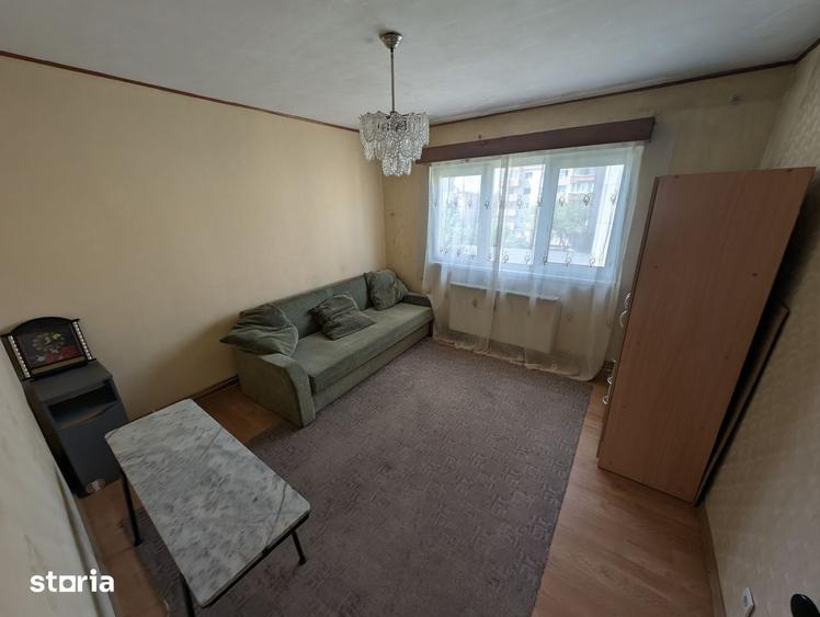 Apartament cu 2 camere decomandat în Între Lacuri