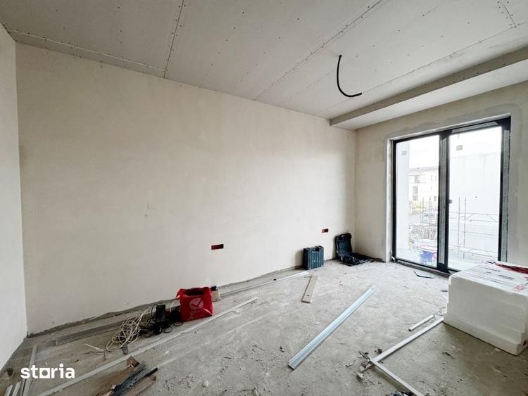 Casă cu 4 camere cu Teren 150 Mp în Girocului