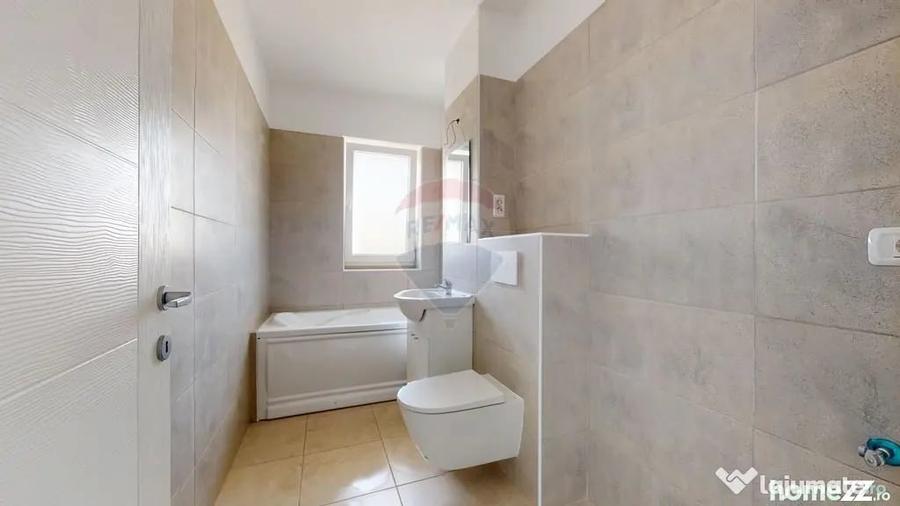 Apartament cu 3 camere decomandat în Sânpetru