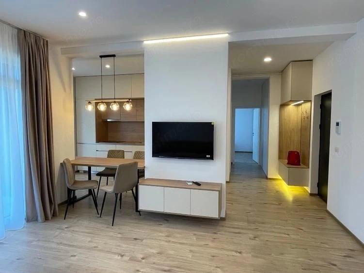 Apartament cu 2 camere decomandat în Dumbrăvița