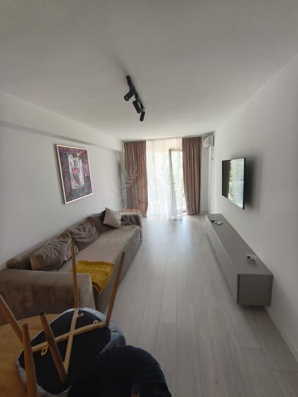 Apartament cu 2 camere decomandat, mobilat în B-dul București