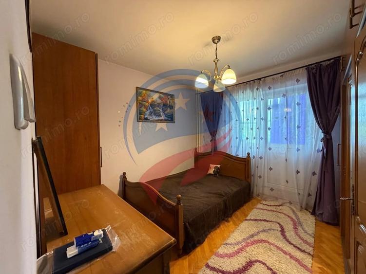 APARTAMENT 3 CAMERE 2 BAI ZONA LAPUS ET 1 - 5