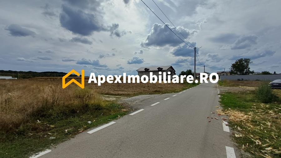 Teren Construcții intravilan de 420 mp, în Țegheș