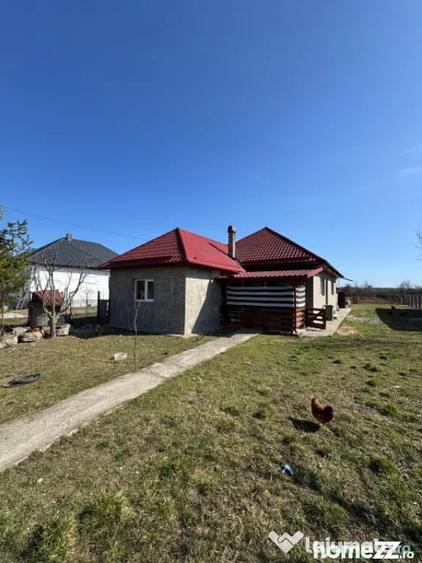 Casă cu 4 camere cu Teren 1400 Mp în Hideaga