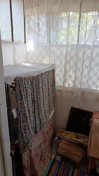 Apartament cu 2 camere nedecomandat în Bucșinescu
