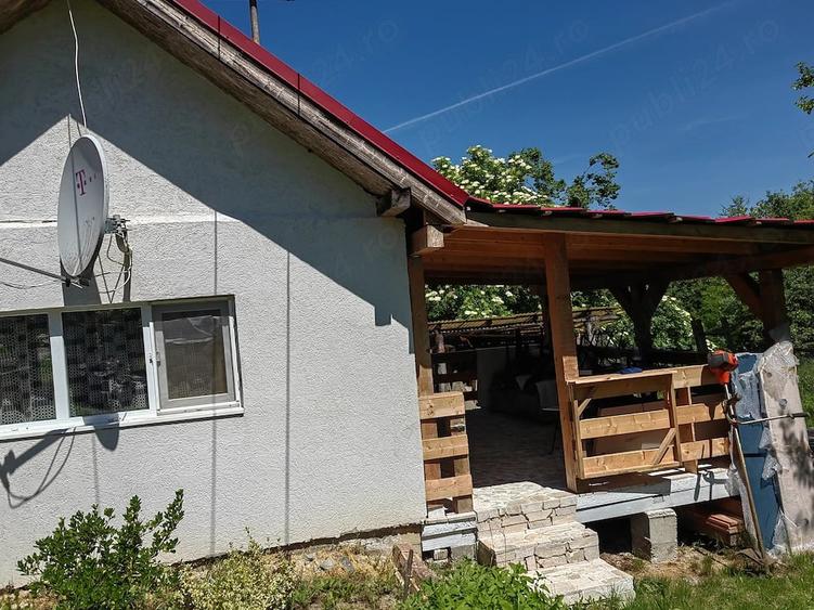 Casă cu 2 camere cu Teren 1900 Mp în Chergheș