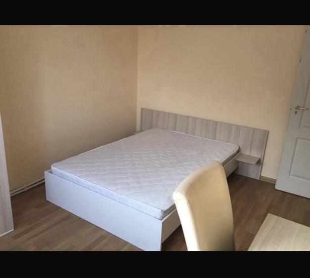Casă cu 4 camere decomandat în Păcurari
