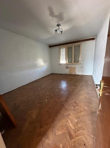 Apartament cu 3 camere în Cugir