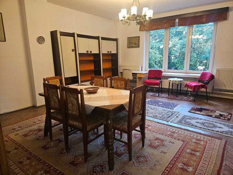 Apartament cu 2 camere decomandat în Ultracentral