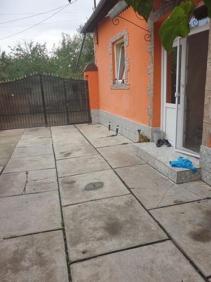 Casă cu 4 camere în Gurba