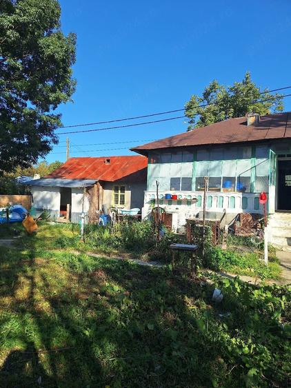 Casă cu 2 camere cu Teren 1471 Mp în Ciolănești