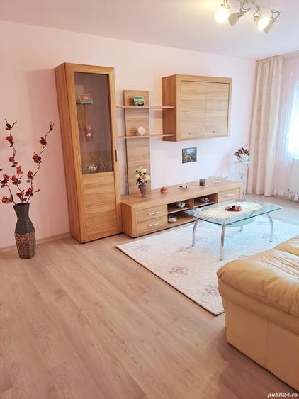 Apartament cu 3 camere decomandat în Sebeș