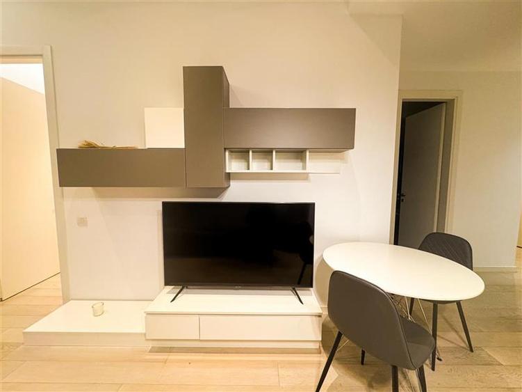 Apartament cu 2 camere decomandat, mobilat în Herăstrău