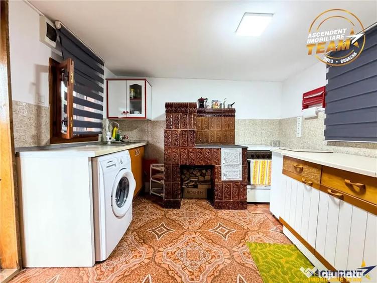 Casă cu 4 camere cu Teren 1315 Mp în Cernat