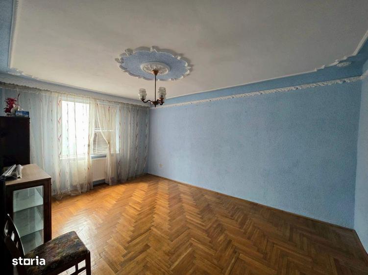 Apartament cu 3 camere decomandat în Central
