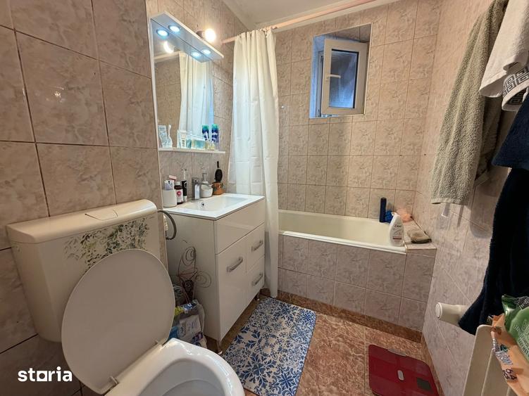 Apartament cu 3 camere în Berceni