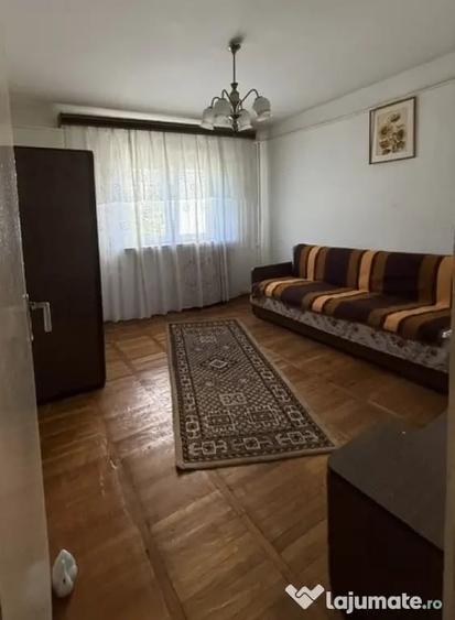 Apartament cu 3 camere decomandat în Brazda lui Novac