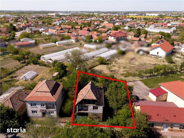Casă cu 3 camere cu Teren 542 Mp în Borș