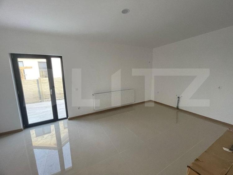 Casă individuală cu 4 camere cu Teren 350 Mp în Malu Mare