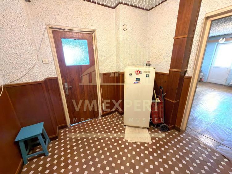 Apartament cu 3 camere semidecomandat în Central