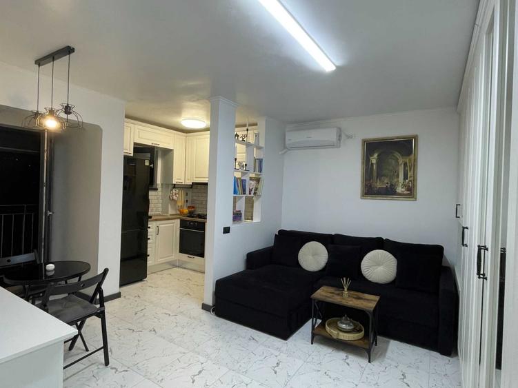 Apartament cu 2 camere decomandat în Apărătorii Patriei