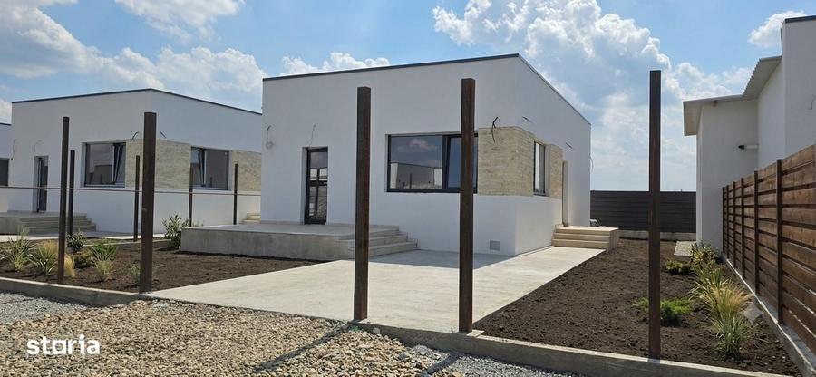 Casă cu 3 camere în Clinceni