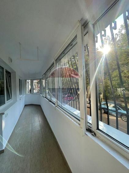 Apartament cu 3 camere decomandat, mobilat în Clucerului