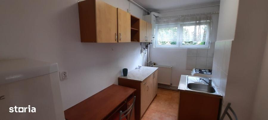 Apartament cu 2 camere semidecomandat în Cornișa