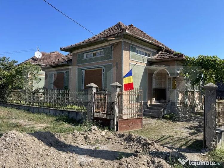 Casă cu 3 camere cu Teren 700 Mp în Central