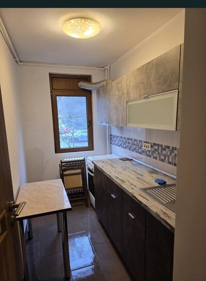 Garsonieră decomandată în Brâncoveanu