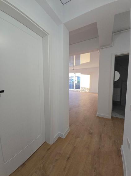 Apartament cu 3 camere decomandat în Dobroești