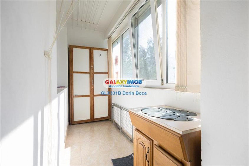 Apartament cu 2 camere decomandat, mobilat în Titan
