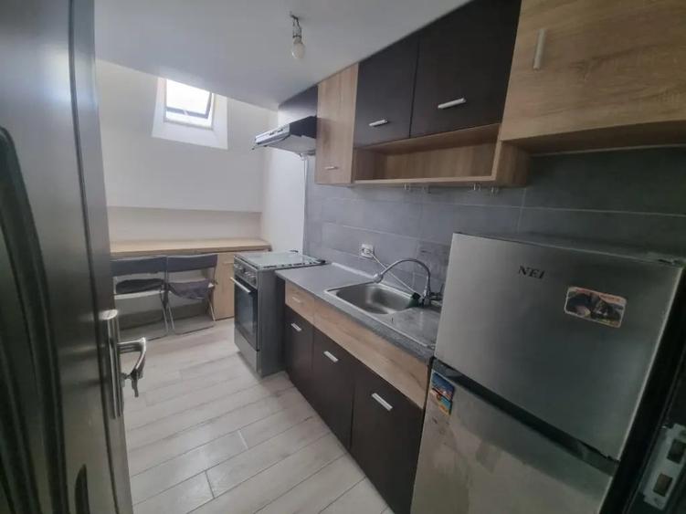 Apartament cu 2 camere semidecomandat în Titan