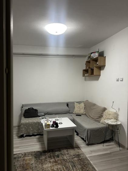 Apartament semidecomandat în Baicului