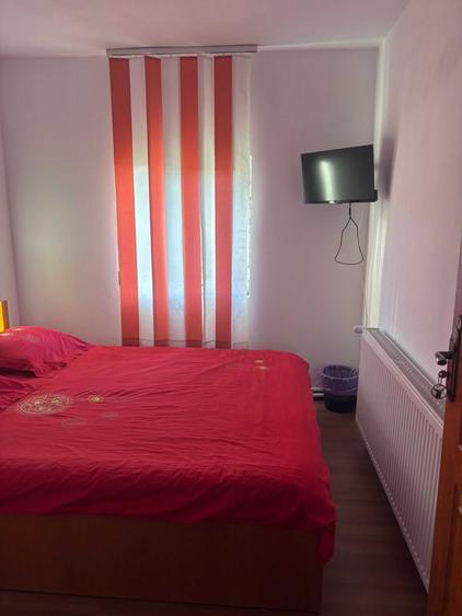 Casă cu 4 camere în Căpățânenii Ungureni
