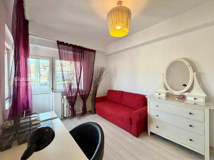 Apartament cu 4 camere decomandat, mobilat în Ultracentral