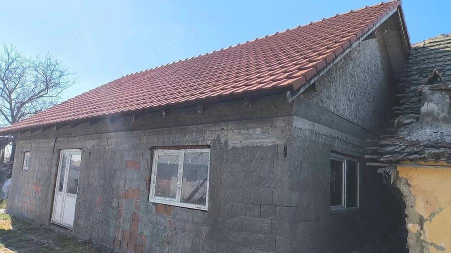 Casă cu Teren 1917 Mp în Nerău
