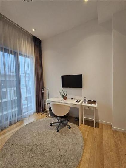 Apartament cu 6 camere decomandat, mobilat în Herăstrău