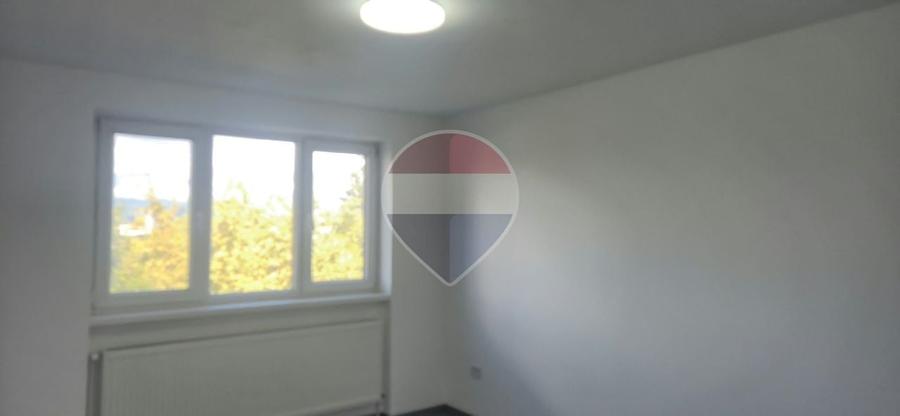 Apartament cu 2 camere decomandat în Nord-Est