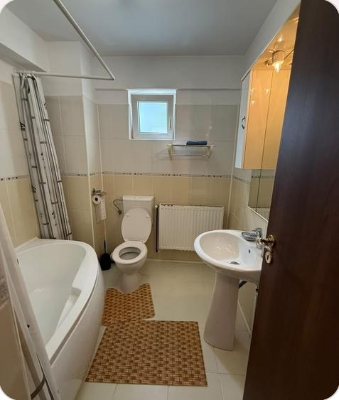 Apartament cu 3 camere în Otopeni