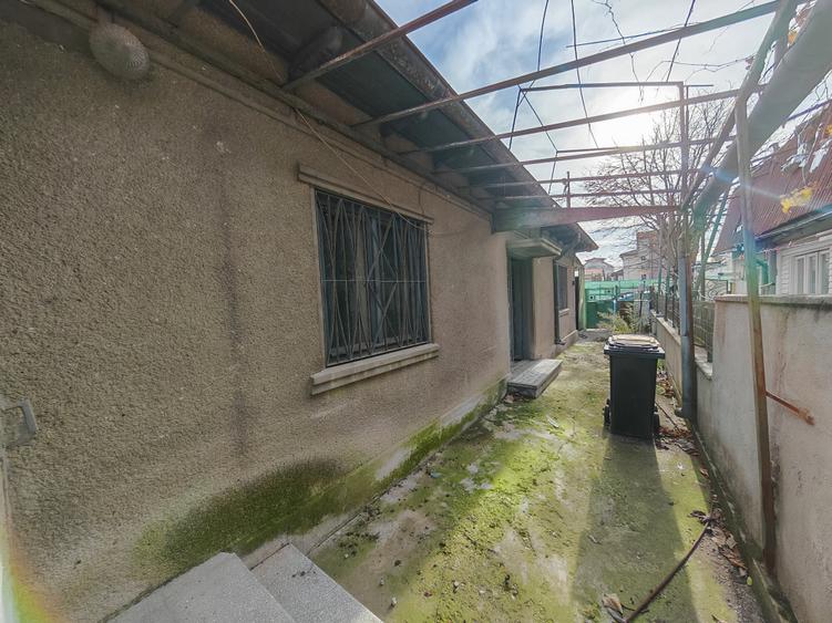 Casă individuală cu 5 camere cu Canalizare în Faleza Nord