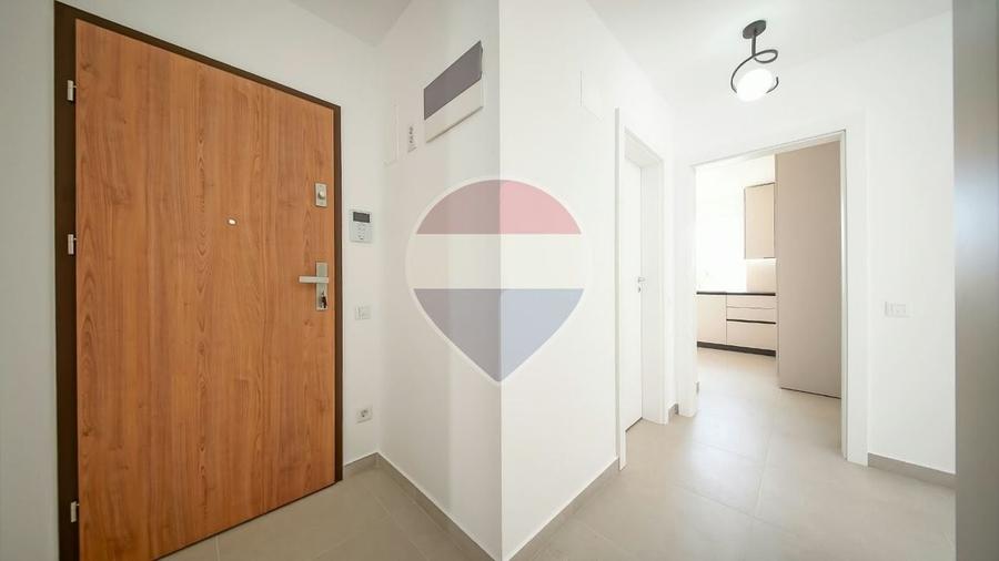 Apartament cu 2 camere decomandat, mobilat în Tractorul