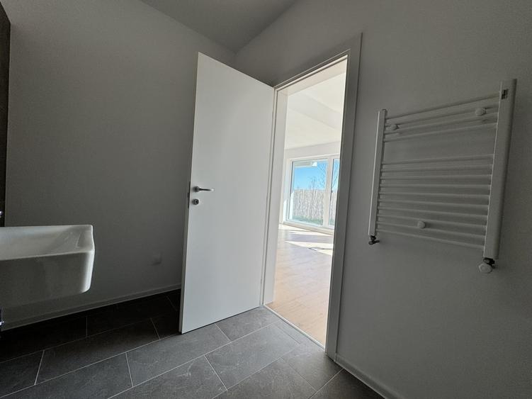 Garsonieră decomandată în Străulești