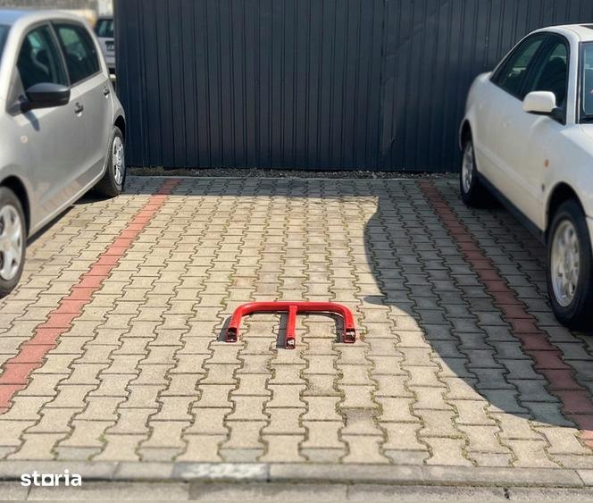 Apartament cu 4 camere decomandat în Iris